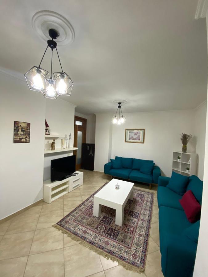 Chlo Apartment 3 Tirana Exterior foto